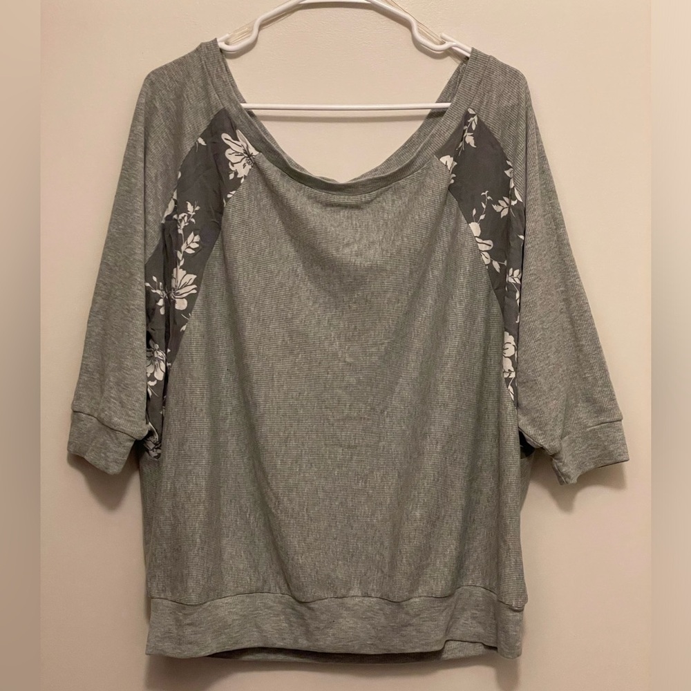 Daytrip Off The Shoulder Top in Grey With Floral Detail, Size XL